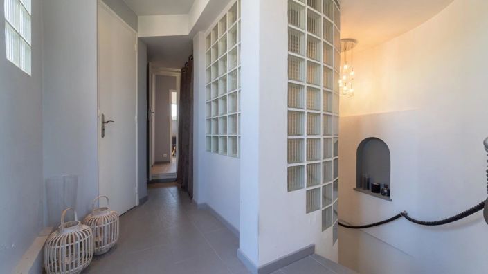 Image No.16-4 Bed Property for sale