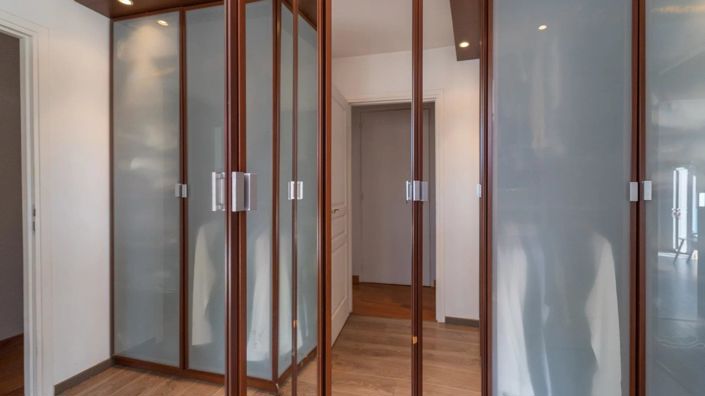 Image No.18-4 Bed Property for sale