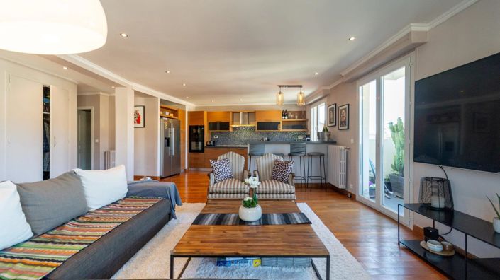 Image No.7-4 Bed Property for sale