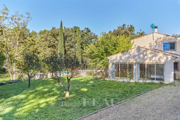 Image No.1-6 Bed House for sale