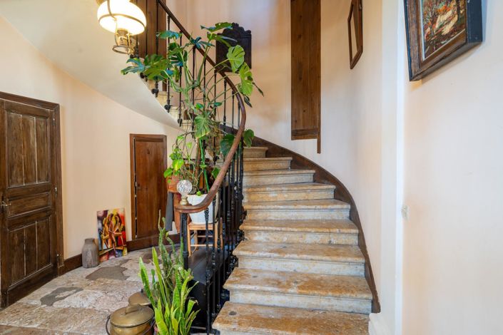 Image No.12-6 Bed House for sale