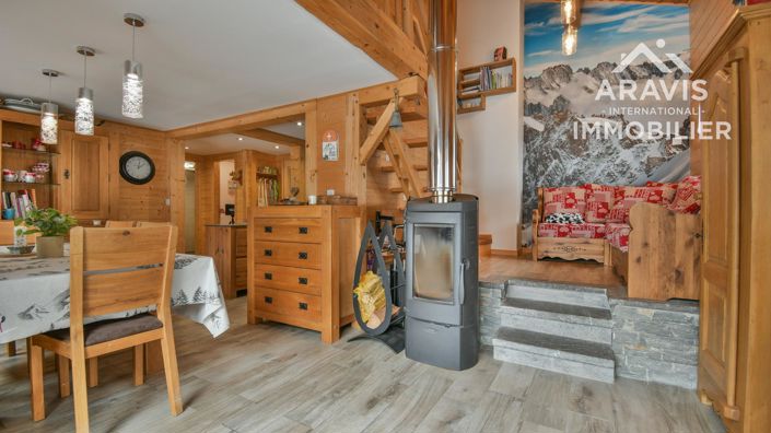 Image No.1-3 Bed House for sale