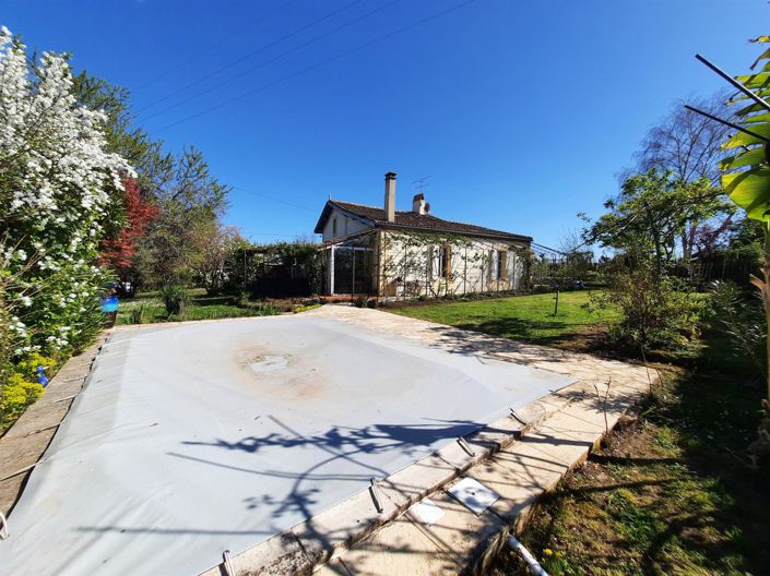 Image No.1-3 Bed House for sale