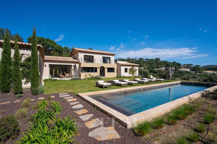 Image No.1-6 Bed House for sale