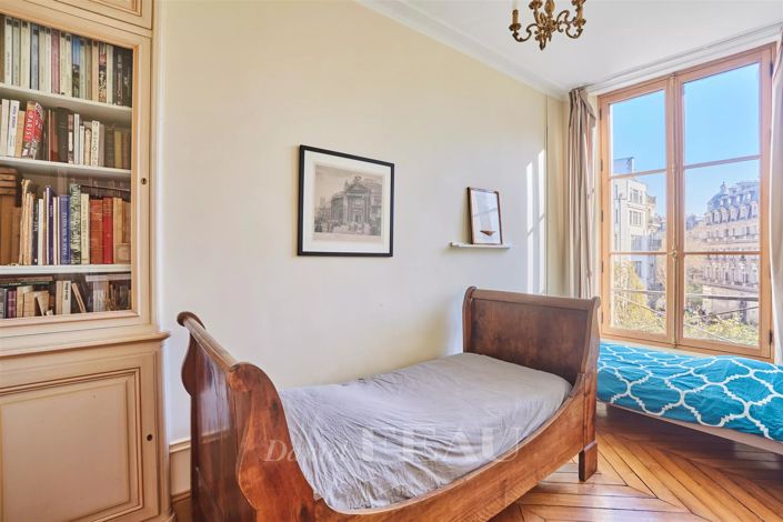 Image No.11-Appartement de 4 chambres à vendre à Paris