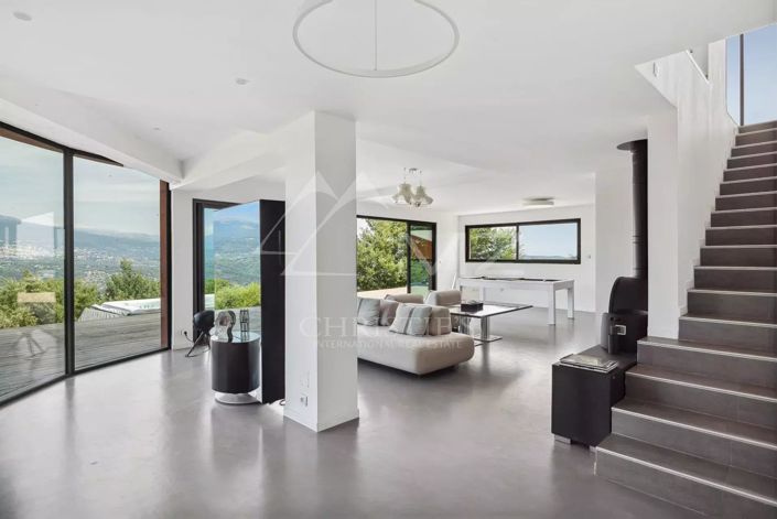 Image No.5-4 Bed House for sale