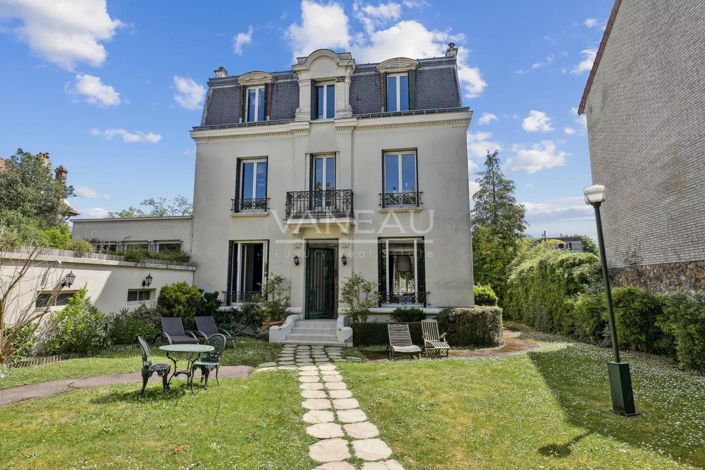 Image No.1-Maison de 5 chambres à vendre à Suresnes