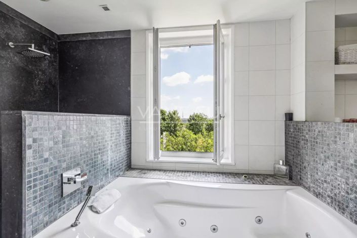 Image No.18-Maison de 5 chambres à vendre à Suresnes