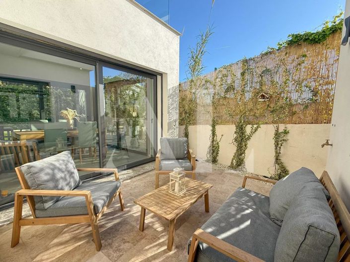 Image No.5-3 Bed House for sale