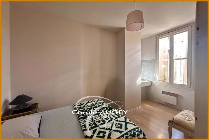 Image No.10-3 Bed Apartment for sale