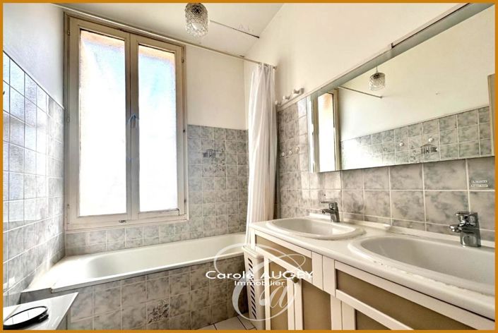 Image No.17-3 Bed Apartment for sale