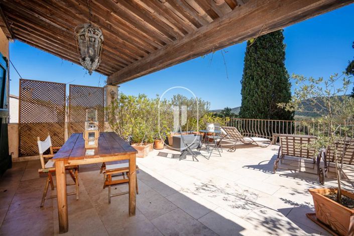 Image No.1-5 Bed House for sale