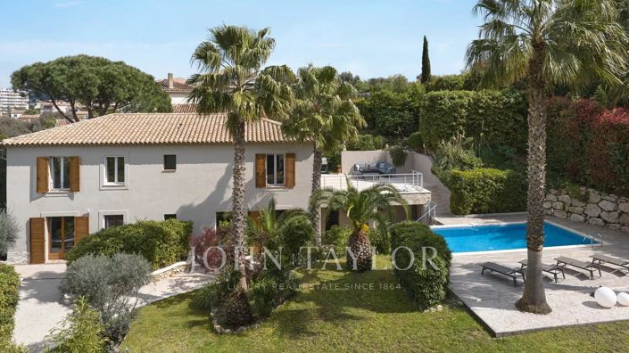 Image No.1-5 Bed House for sale