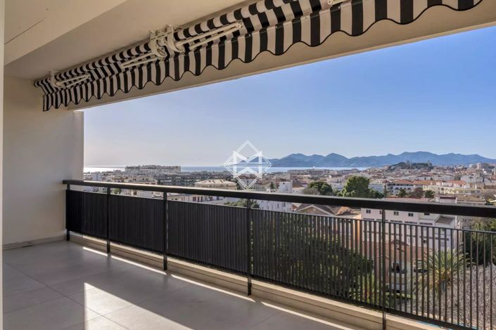 Image No.1-3 Bed Apartment for sale