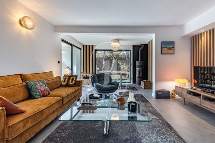 Image No.3-3 Bed House for sale