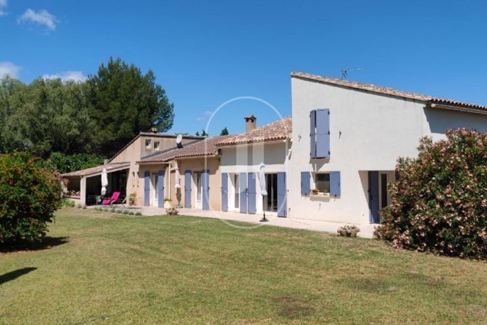 Image No.1-4 Bed House for sale