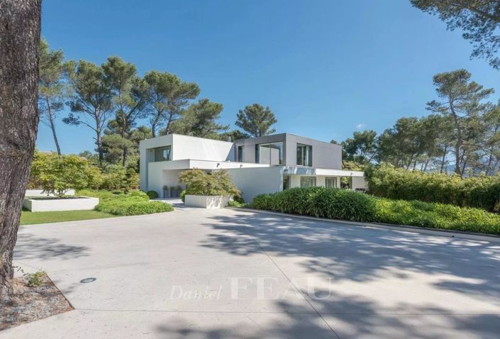 Image No.1-5 Bed House for sale