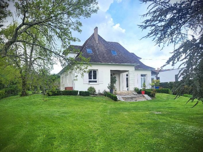 Image No.10-5 Bed House for sale