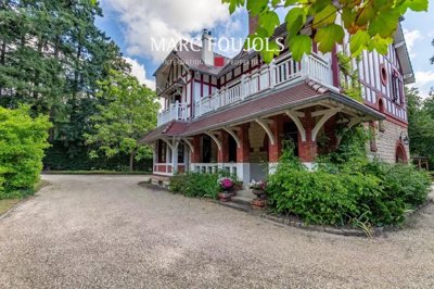 1 - Lamorlaye, House