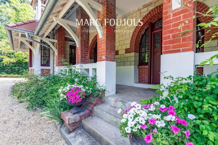 Image No.10-6 Bed House for sale