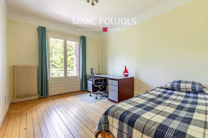 Image No.18-6 Bed House for sale