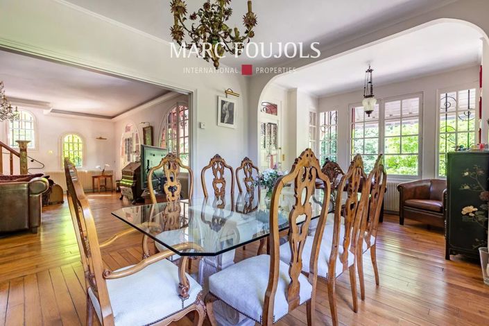 Image No.8-6 Bed House for sale