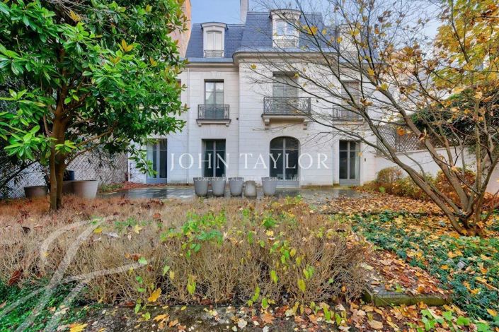 Image No.1-Maison de 4 chambres à vendre à Paris