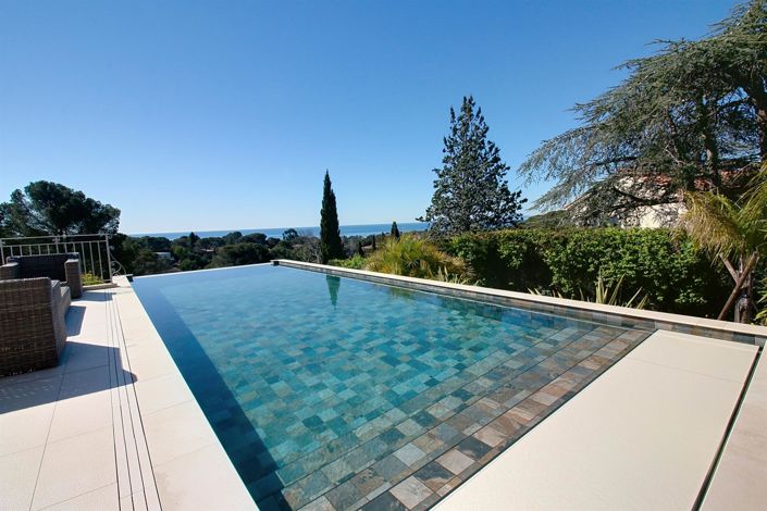 Image No.1-4 Bed House for sale