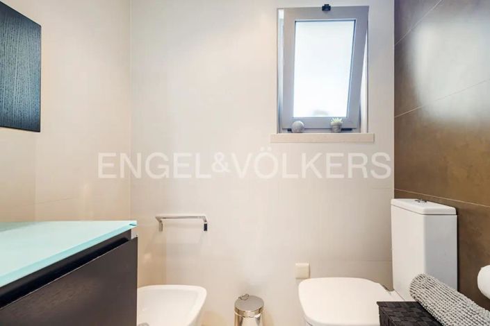 Image No.17-1 Bed Apartment for sale
