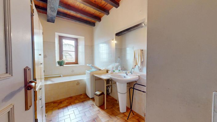 Image No.12-4 Bed House for sale