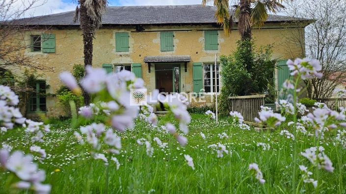 Image No.1-4 Bed House for sale