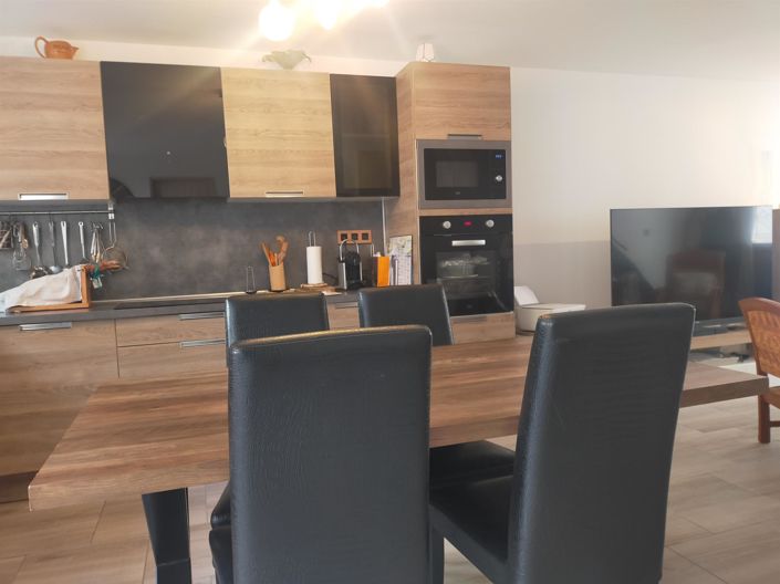 Image No.1-3 Bed House for sale