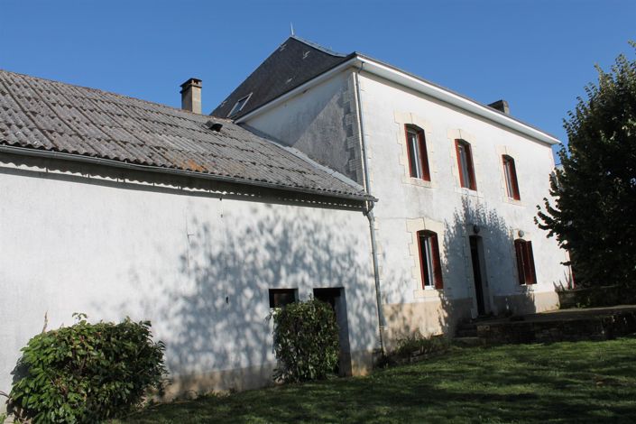 Chalais, House