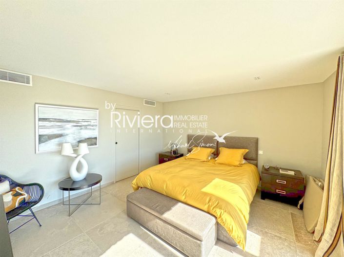 Image No.17-4 Bed House for sale