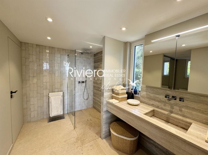 Image No.22-4 Bed House for sale