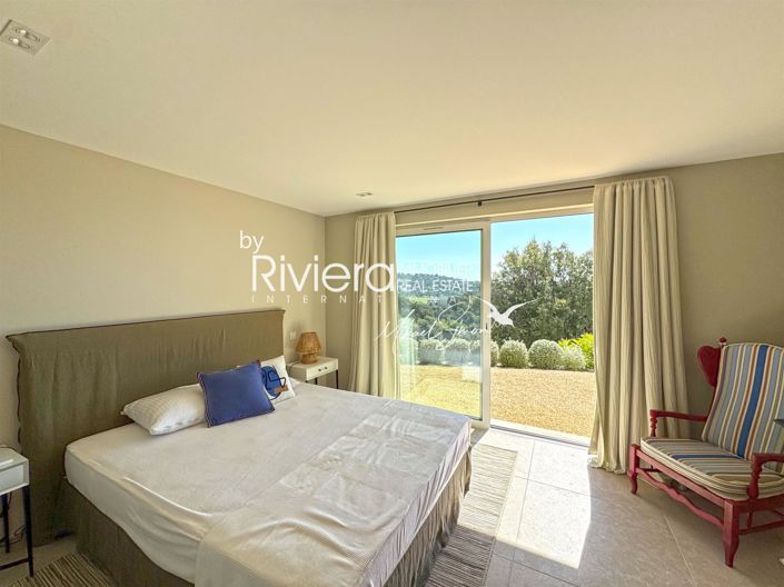 Image No.24-4 Bed House for sale