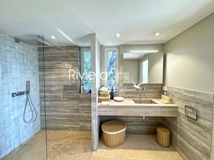 Image No.38-4 Bed House for sale