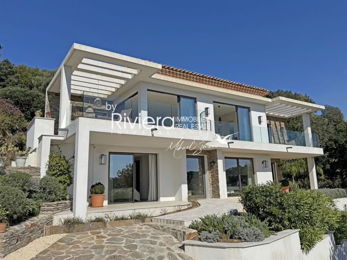 Image No.4-4 Bed House for sale