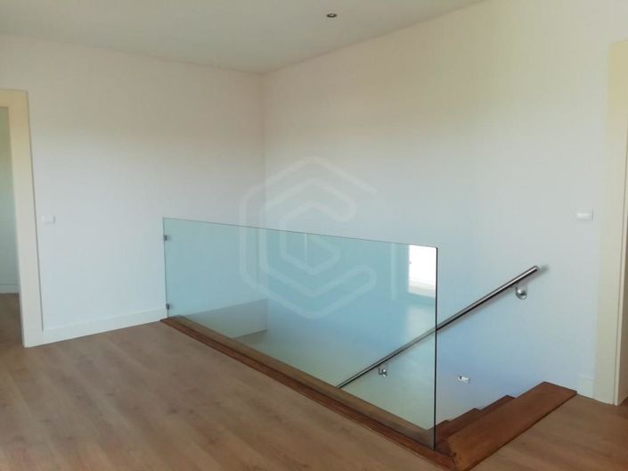 Image No.26-4 Bed House for sale