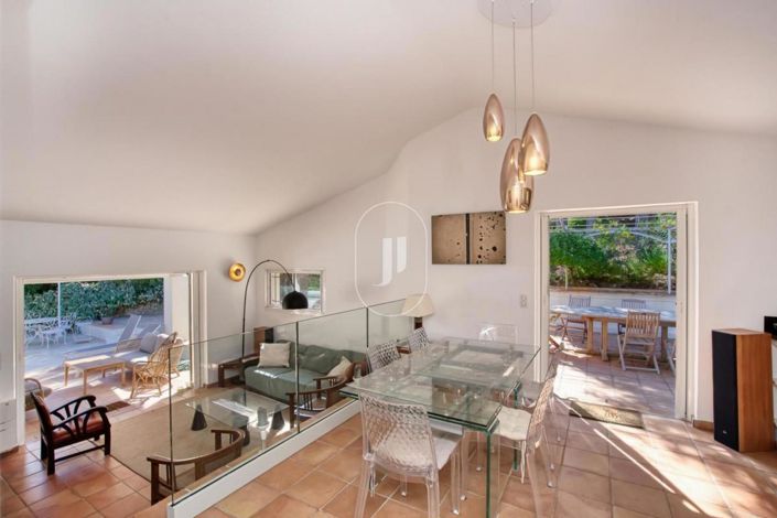 Image No.5-4 Bed House for sale