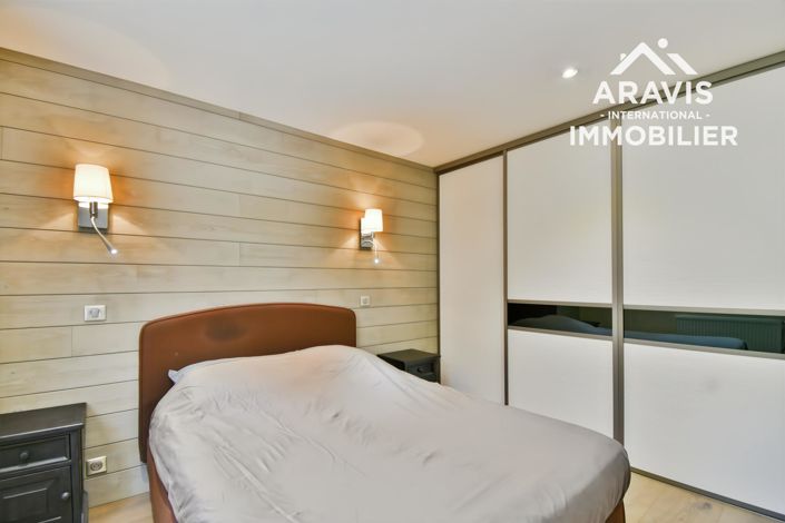 Image No.10-5 Bed House for sale