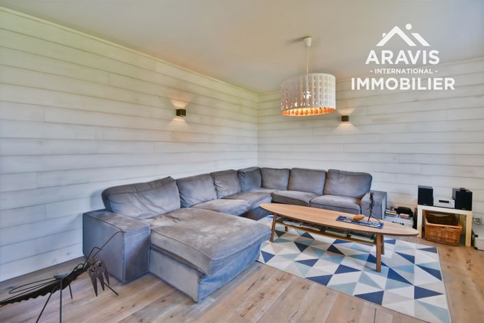 Image No.6-5 Bed House for sale