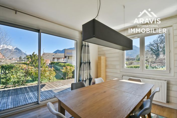 Image No.7-5 Bed House for sale