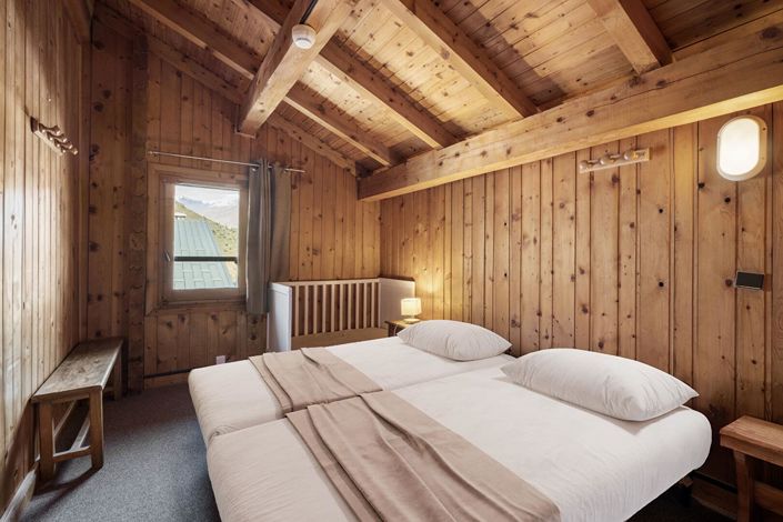 Image No.9-13 Bed House for sale