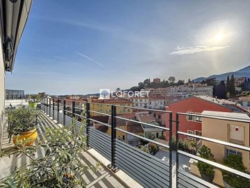 1 - Menton, Apartment