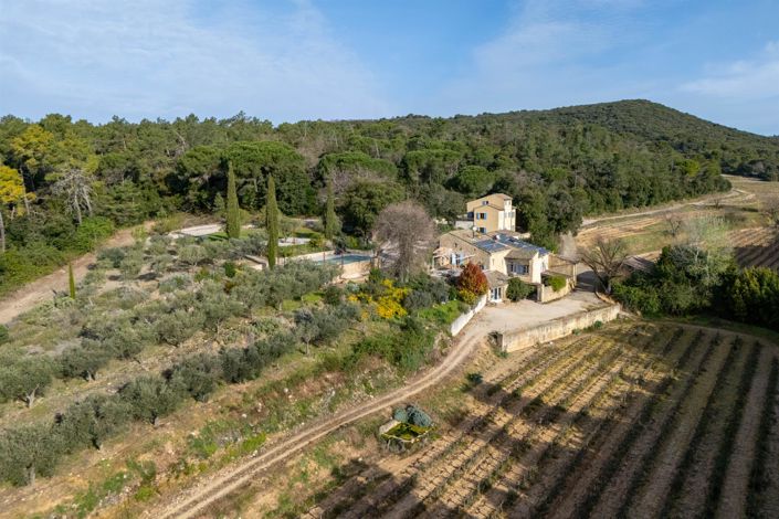 Image No.1-6 Bed House for sale