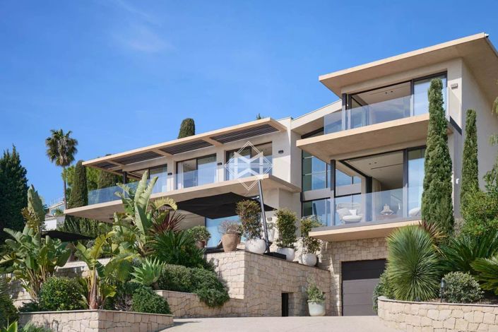 Image No.1-5 Bed House for sale