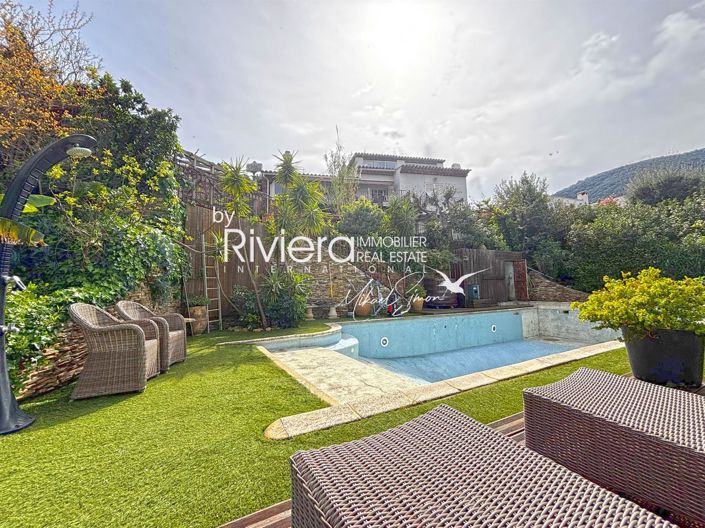 Image No.1-6 Bed House for sale