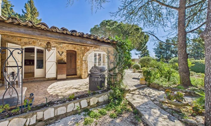 Image No.1-4 Bed House for sale