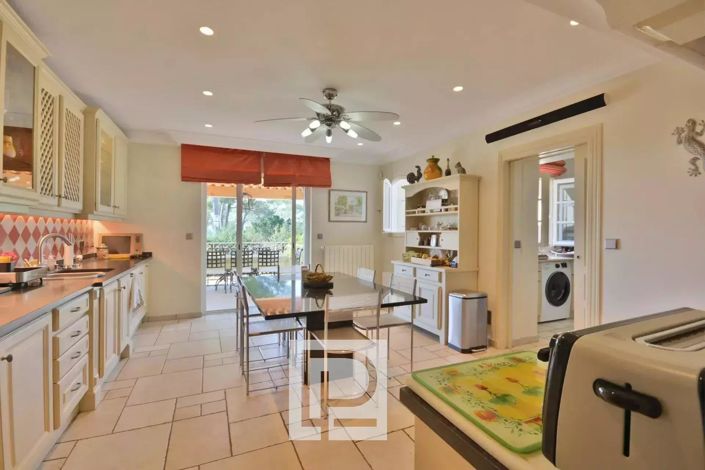 Image No.11-Maison de 9 chambres à vendre à Valbonne